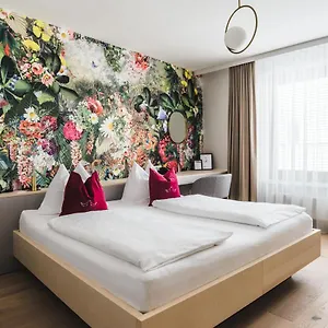Altstadthotel Weisse Taube Otel Salzburg